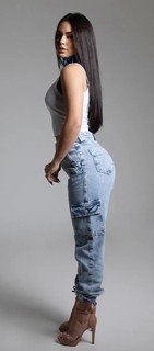 Larissa Santos feet photo thumbnail