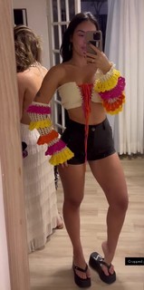 Larissa Santos feet photo thumbnail