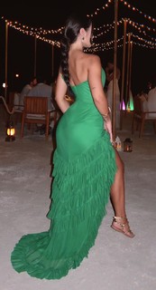 Larissa Santos feet photo thumbnail