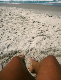 Larissa Santos feet photo thumbnail