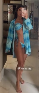 Larissa Santos feet photo thumbnail