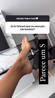 Larissa Santos feet photo thumbnail