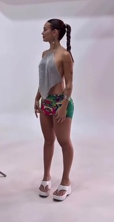 Larissa Santos feet photo thumbnail