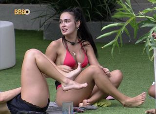 Larissa Santos feet photo thumbnail