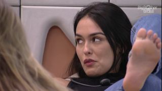 Larissa Santos feet photo thumbnail