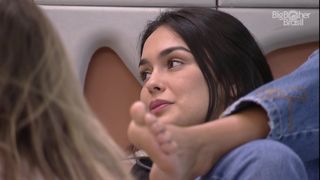 Larissa Santos feet photo thumbnail