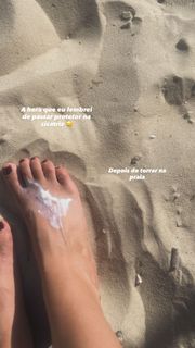 Larissa Santos feet photo thumbnail