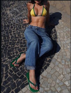 Larissa Santos feet photo 2