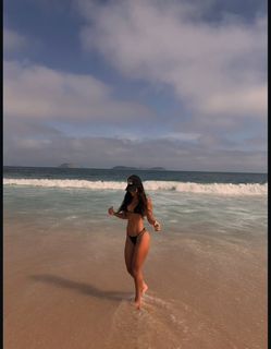 Larissa Santos feet photo 2