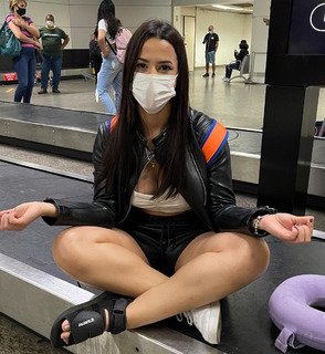 Larissa Tomásia feet photo 4
