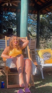 Larissa Tomásia feet photo 11