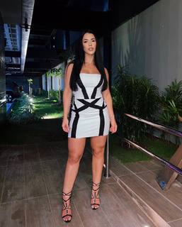 Larissa Tomásia feet photo 1