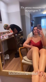 Larissa Tomásia feet photo 15