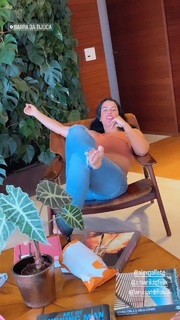 Larissa Tomásia feet photo 9