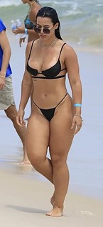 Larissa Tomásia feet photo 6