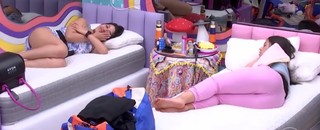 Larissa Tomásia feet photo 14