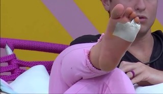 Larissa Tomásia feet photo 1