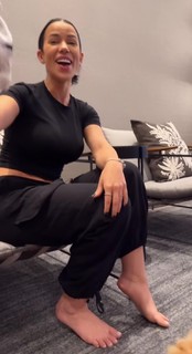 Larissa Tomásia feet photo 12