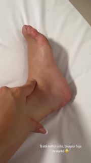 Larissa Tomásia feet photo 18