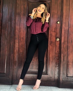 Larissa Vega feet photo 1