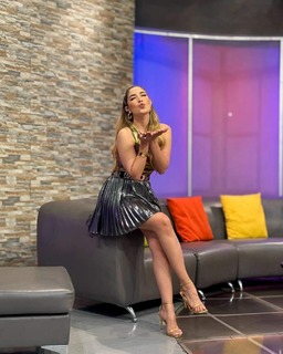 Larissa Vega feet photo 17