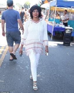 Lark Voorhies feet photo thumbnail