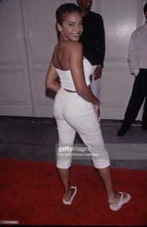 Lark Voorhies feet photo thumbnail