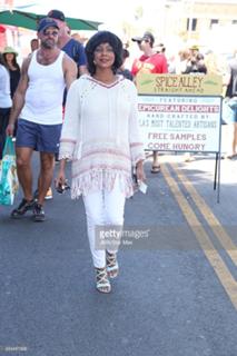 Lark Voorhies feet photo thumbnail