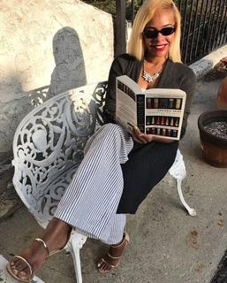 Lark Voorhies feet photo thumbnail