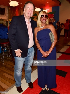 Lark Voorhies feet photo thumbnail