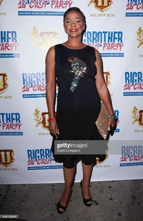 Lark Voorhies feet photo thumbnail
