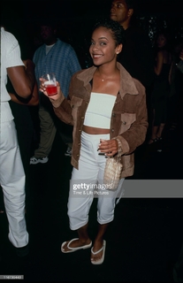 Lark Voorhies feet photo thumbnail
