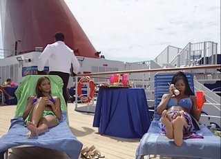 Lark Voorhies feet photo thumbnail