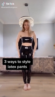 Larsen Thompson feet photo 3
