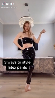 Larsen Thompson feet photo 2