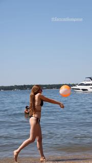Larsen Thompson feet photo 3