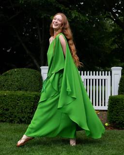 Larsen Thompson feet photo 15