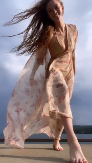 Larsen Thompson feet photo 4