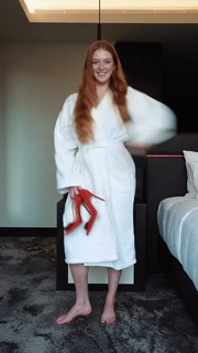 Larsen Thompson feet photo 19