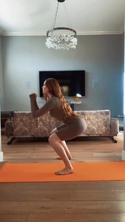 Larsen Thompson feet photo 8