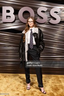 Larsen Thompson feet photo 14