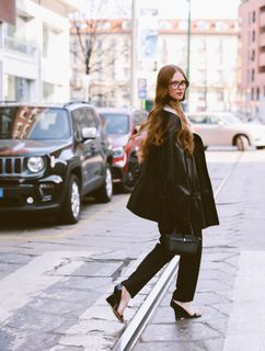 Larsen Thompson feet photo 10