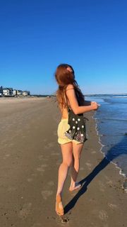 Larsen Thompson feet photo 12