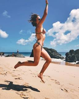 Laryssa Ayres feet photo 7