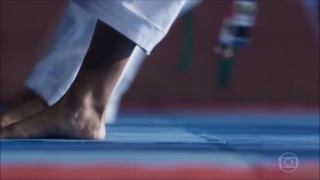 Laryssa Ayres feet photo 4