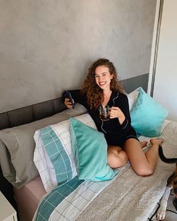 Laryssa Ayres feet photo 14