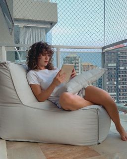 Laryssa Ayres feet photo 6