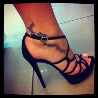 Laryssa Oliveira feet photo 6