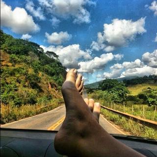 Laryssa Oliveira feet photo 13