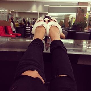 Laryssa Oliveira feet photo 7